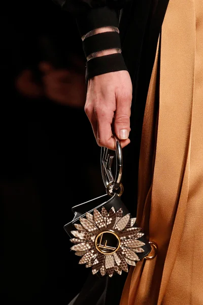 Look 62